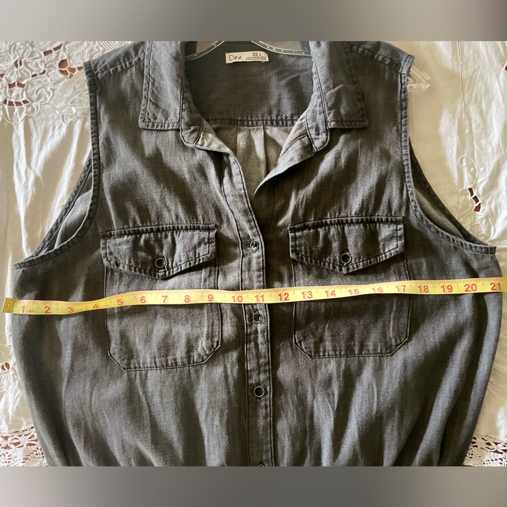 DEX gray chambray romper. Women’s Large. - Picture 5 of 10